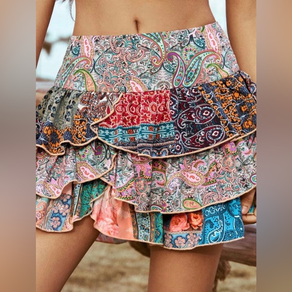 Paisley Print Bohemian Style Mini Skirt | Medium - Picture 7 of 13